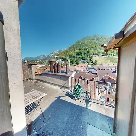 Solution-grischun - Zentrales Dachzimmer - Kaffee&tee - Gemeinschaftsbad - Etagenbett -dachterrasse Appartement